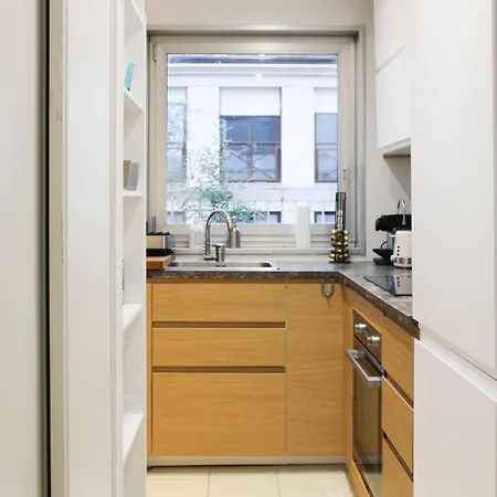 Joli T2 De 60 M2 Proche De La Place Du Trocadero Apartament Paryż